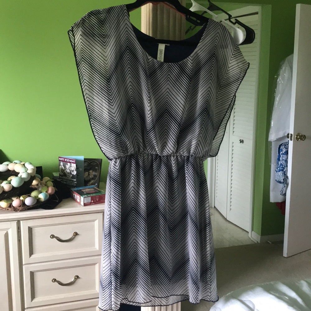 L8ter navy and white chevron dress